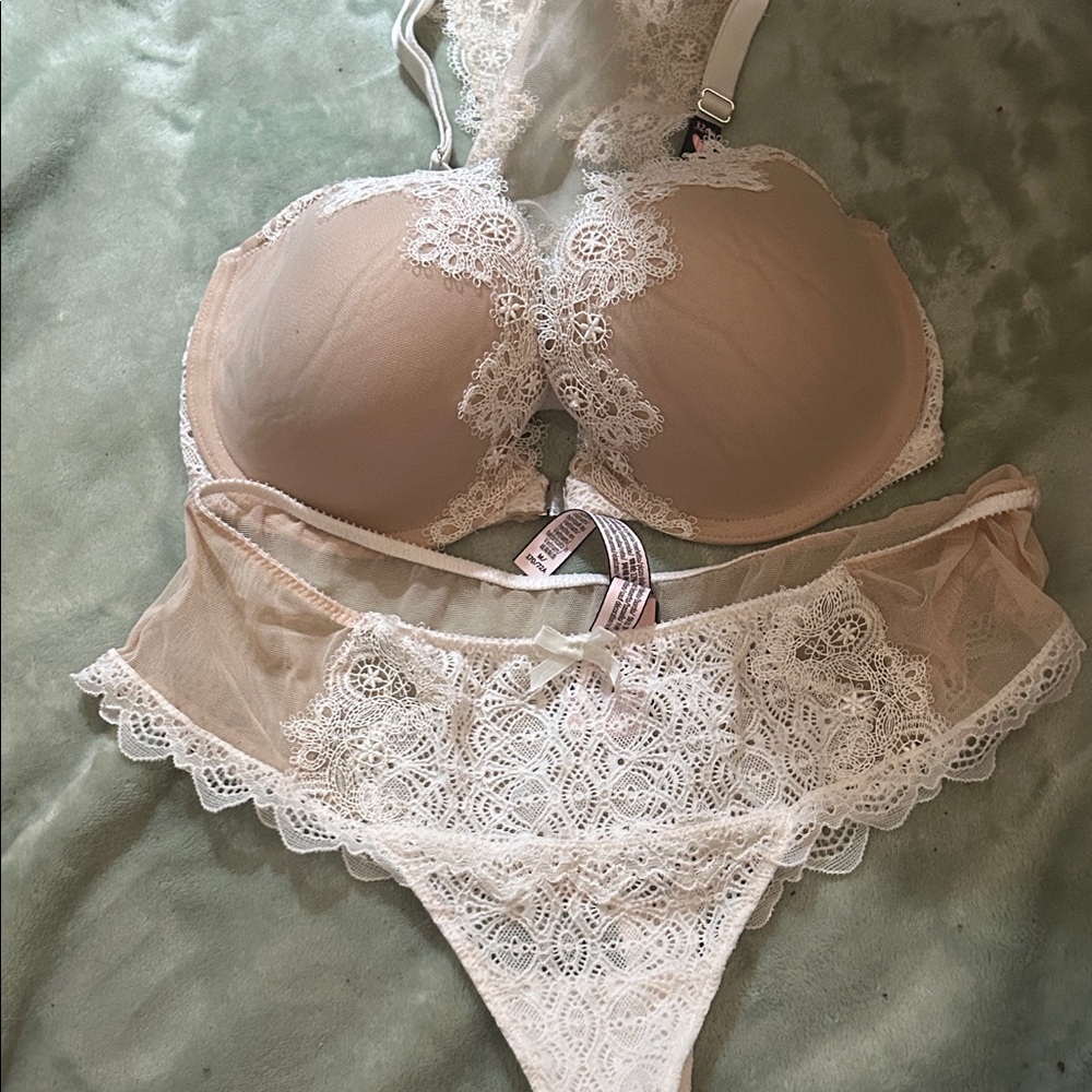 Victoria's Secret Beige and White Lace Bra Set